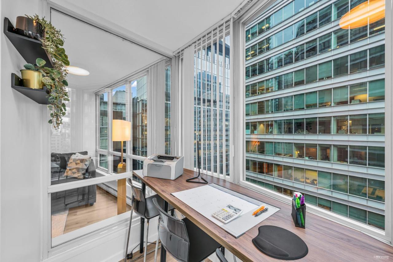 1-Br Condo In Downtown Coal Harbour With Parking And City Views Vancouver Buitenkant foto